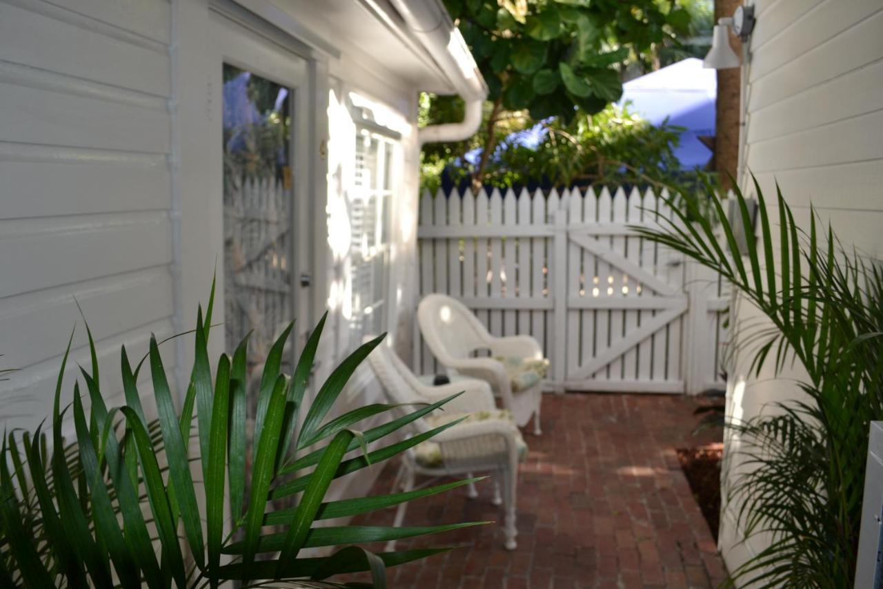 The Speakeasy Inn And Rum Bar Key West Extérieur photo