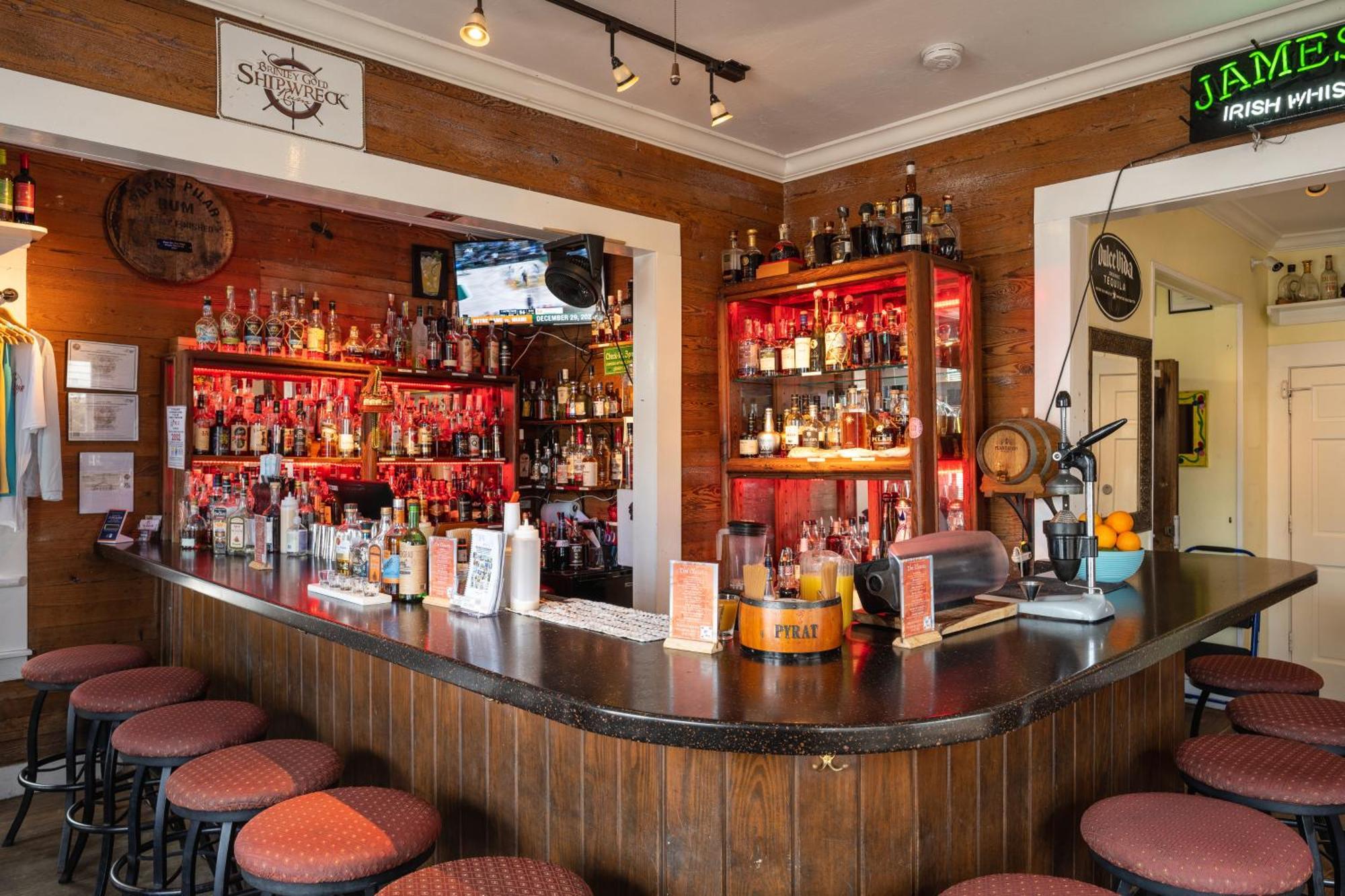 The Speakeasy Inn And Rum Bar Key West Extérieur photo