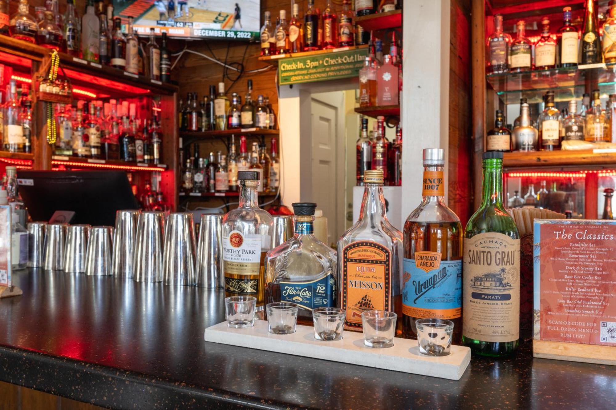 The Speakeasy Inn And Rum Bar Key West Extérieur photo