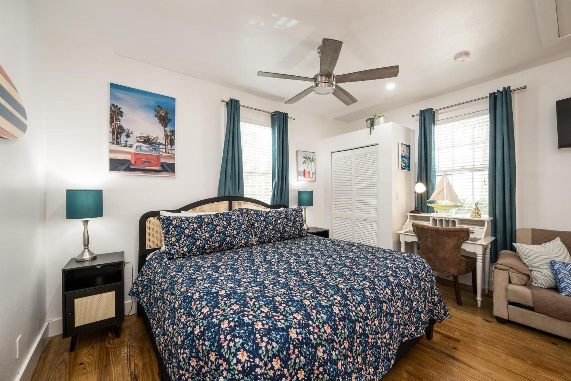 The Speakeasy Inn And Rum Bar Key West Extérieur photo